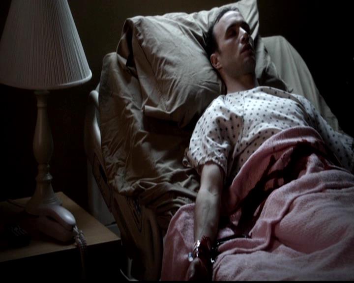VampireDiariesWorld-dot-org_4x22TheWalkingDead0298.jpg