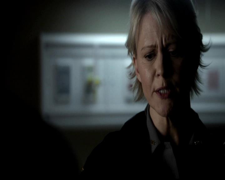 VampireDiariesWorld-dot-org_4x22TheWalkingDead0338.jpg