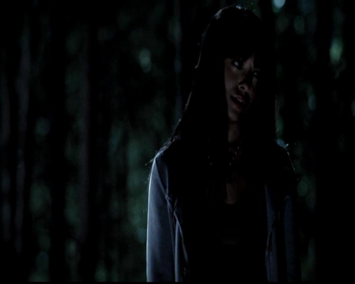 VampireDiariesWorld-dot-org_4x22TheWalkingDead0353.jpg