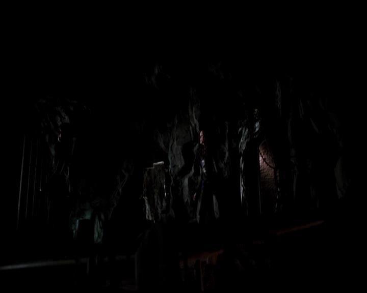 VampireDiariesWorld-dot-org_4x22TheWalkingDead0366.jpg