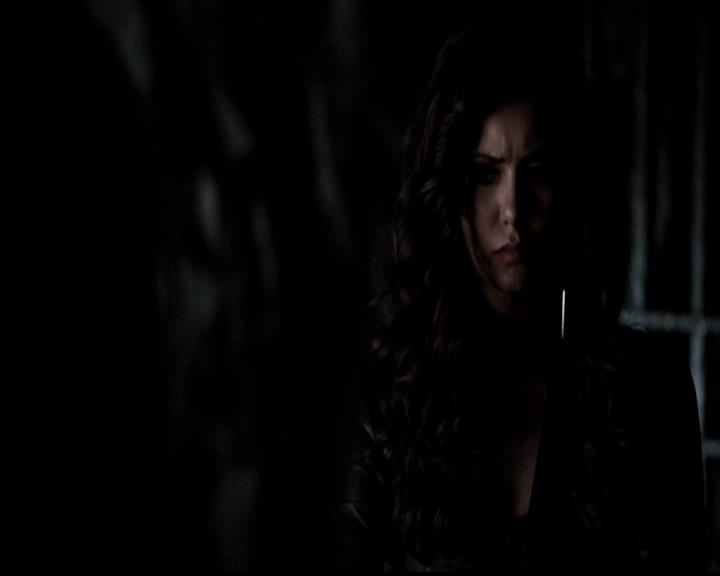 VampireDiariesWorld-dot-org_4x22TheWalkingDead0388.jpg