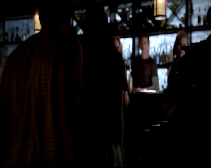 VampireDiariesWorld-dot-org_4x22TheWalkingDead0404.jpg