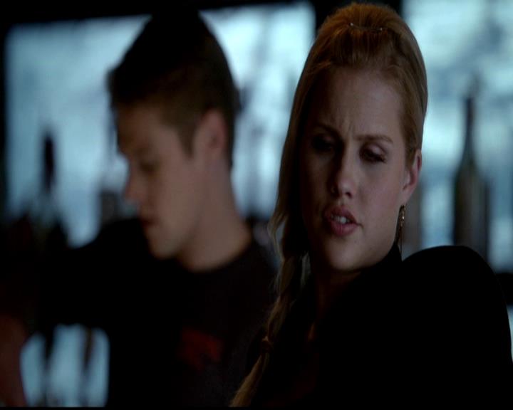 VampireDiariesWorld-dot-org_4x22TheWalkingDead0408.jpg