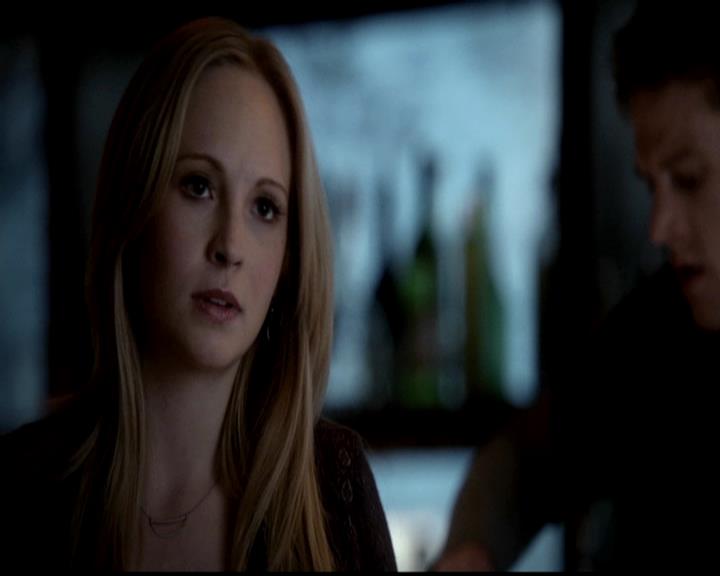 VampireDiariesWorld-dot-org_4x22TheWalkingDead0410.jpg