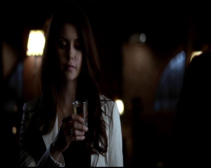 VampireDiariesWorld-dot-org_4x22TheWalkingDead0425.jpg