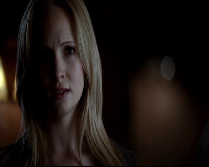 VampireDiariesWorld-dot-org_4x22TheWalkingDead0459.jpg