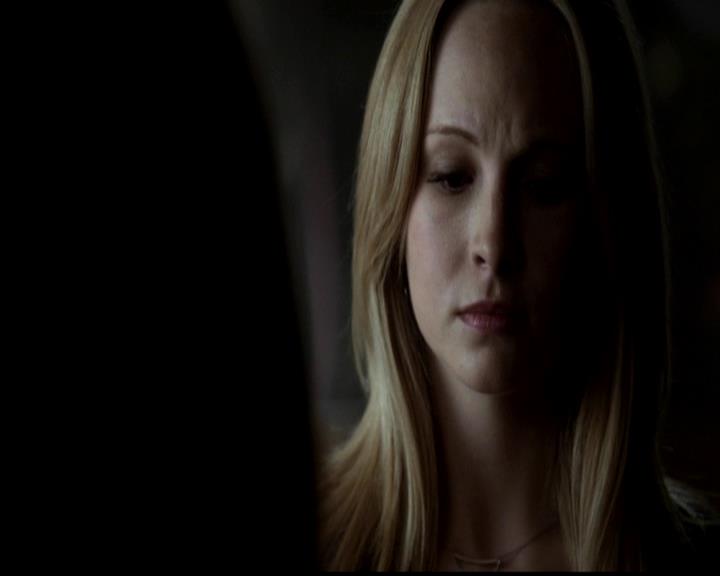 VampireDiariesWorld-dot-org_4x22TheWalkingDead0481.jpg