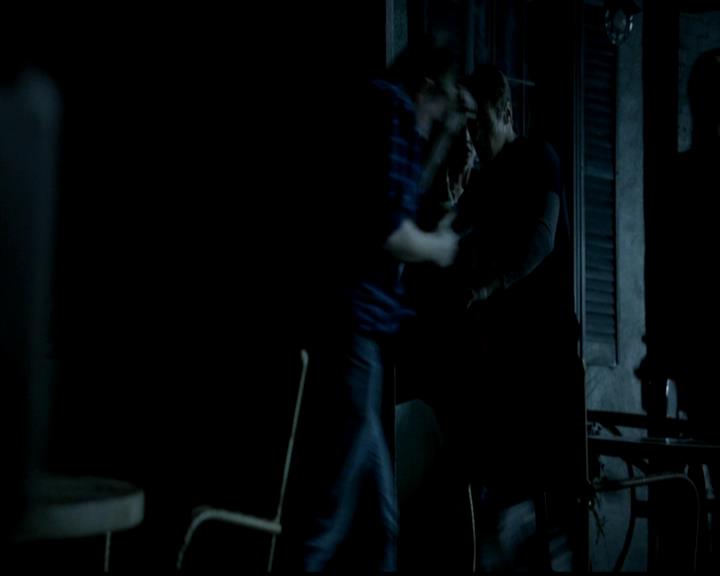 VampireDiariesWorld-dot-org_4x22TheWalkingDead0498.jpg