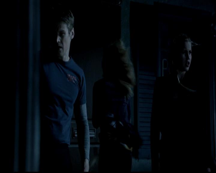 VampireDiariesWorld-dot-org_4x22TheWalkingDead0508.jpg