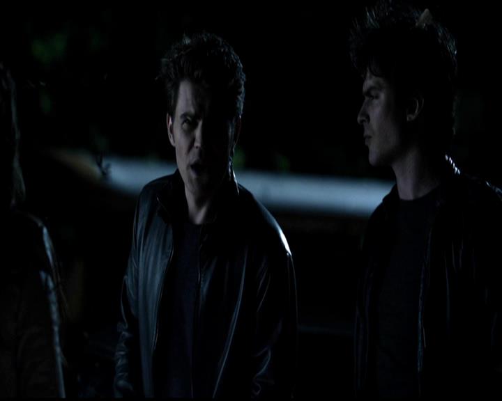 VampireDiariesWorld-dot-org_4x22TheWalkingDead0587.jpg