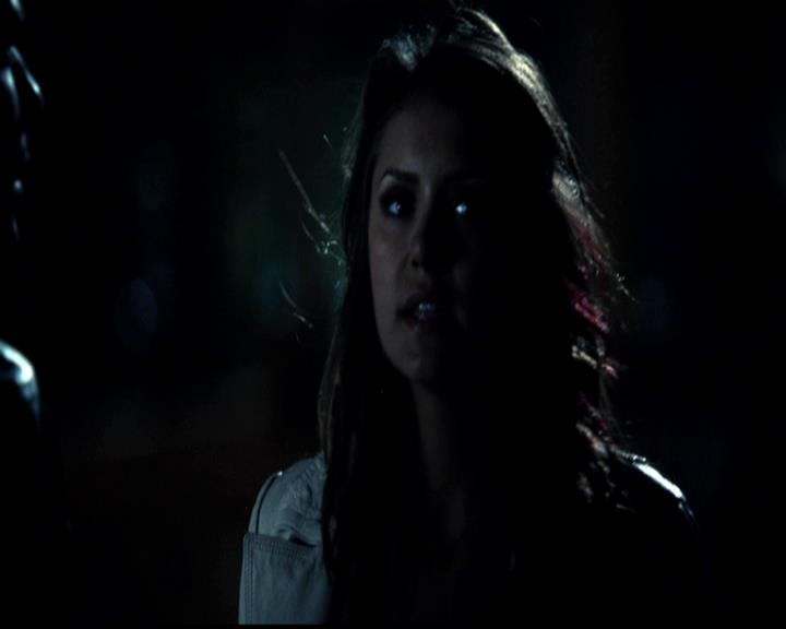VampireDiariesWorld-dot-org_4x22TheWalkingDead0606.jpg