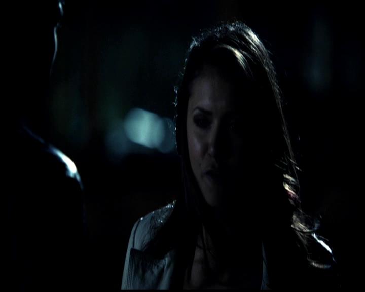 VampireDiariesWorld-dot-org_4x22TheWalkingDead0610.jpg