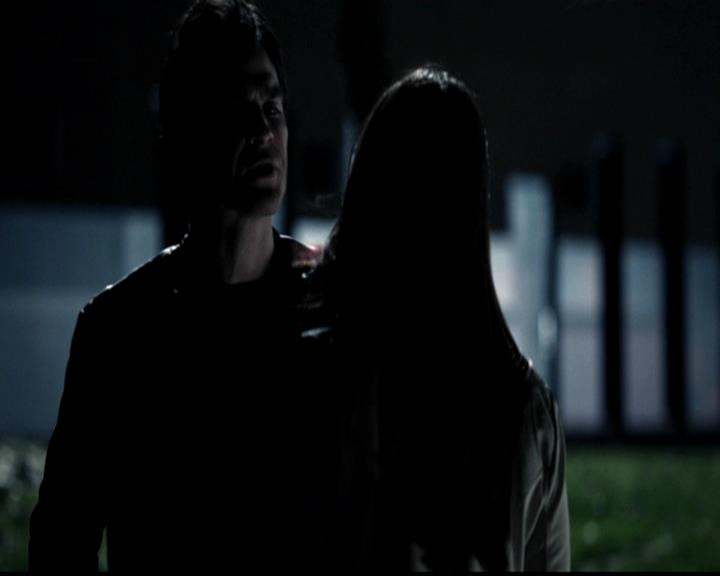 VampireDiariesWorld-dot-org_4x22TheWalkingDead0619.jpg