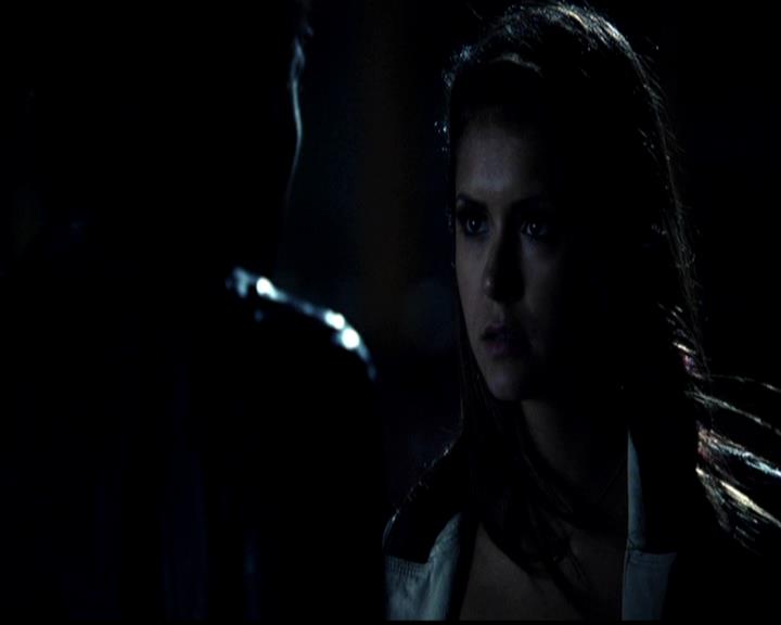 VampireDiariesWorld-dot-org_4x22TheWalkingDead0621.jpg