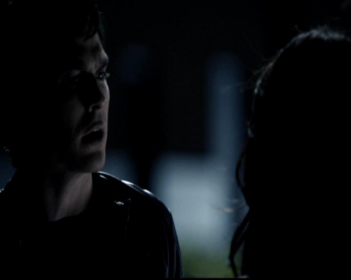 VampireDiariesWorld-dot-org_4x22TheWalkingDead0624.jpg