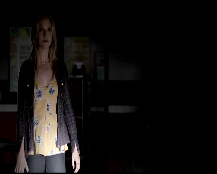VampireDiariesWorld-dot-org_4x22TheWalkingDead0636.jpg