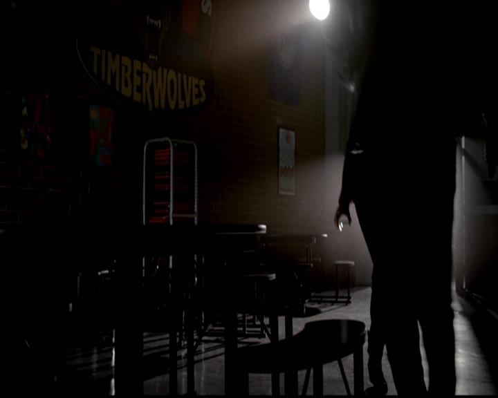 VampireDiariesWorld-dot-org_4x22TheWalkingDead0647.jpg