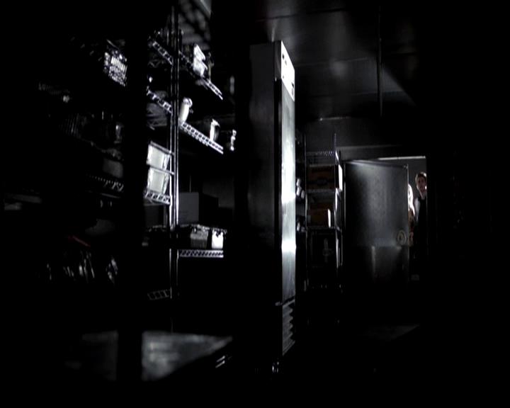 VampireDiariesWorld-dot-org_4x22TheWalkingDead0650.jpg