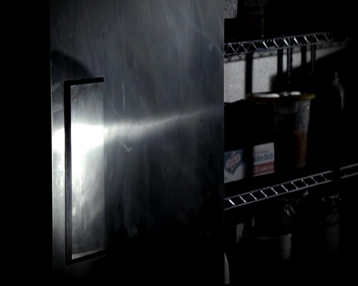 VampireDiariesWorld-dot-org_4x22TheWalkingDead0661.jpg
