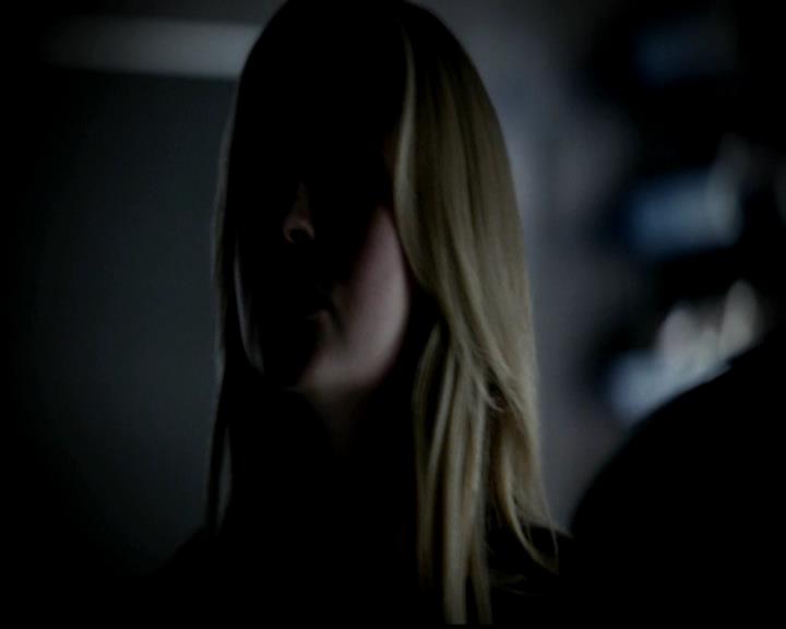 VampireDiariesWorld-dot-org_4x22TheWalkingDead0671.jpg