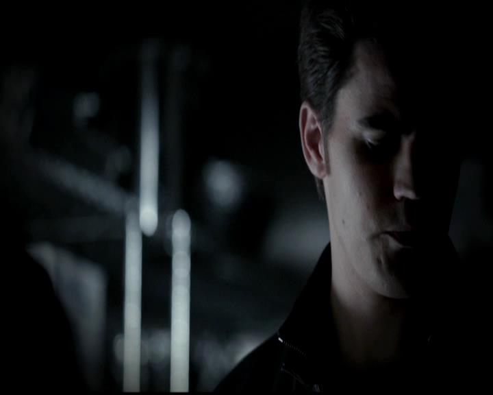 VampireDiariesWorld-dot-org_4x22TheWalkingDead0675.jpg