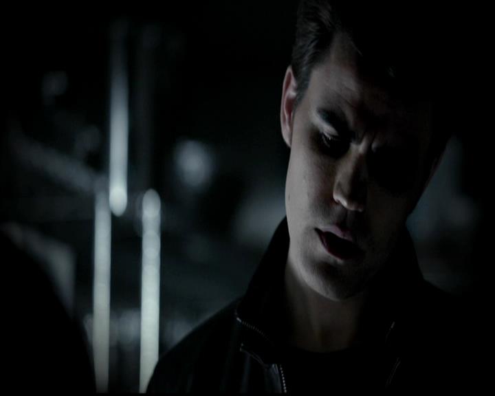 VampireDiariesWorld-dot-org_4x22TheWalkingDead0679.jpg