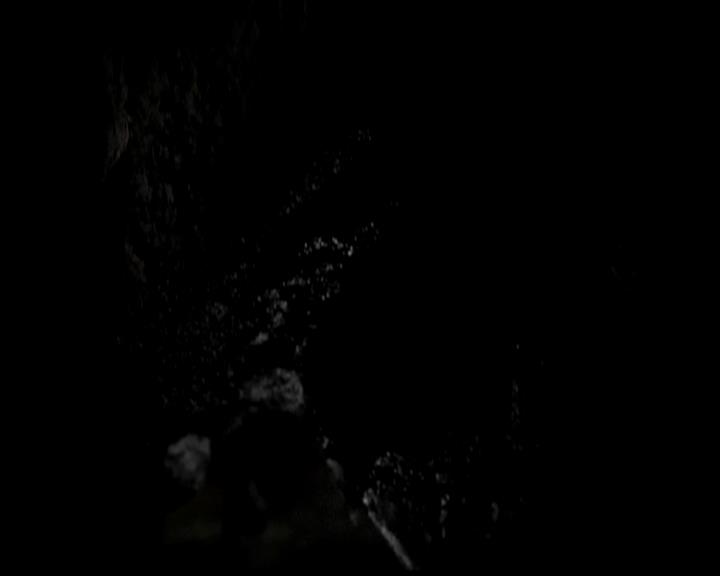 VampireDiariesWorld-dot-org_4x22TheWalkingDead0692.jpg