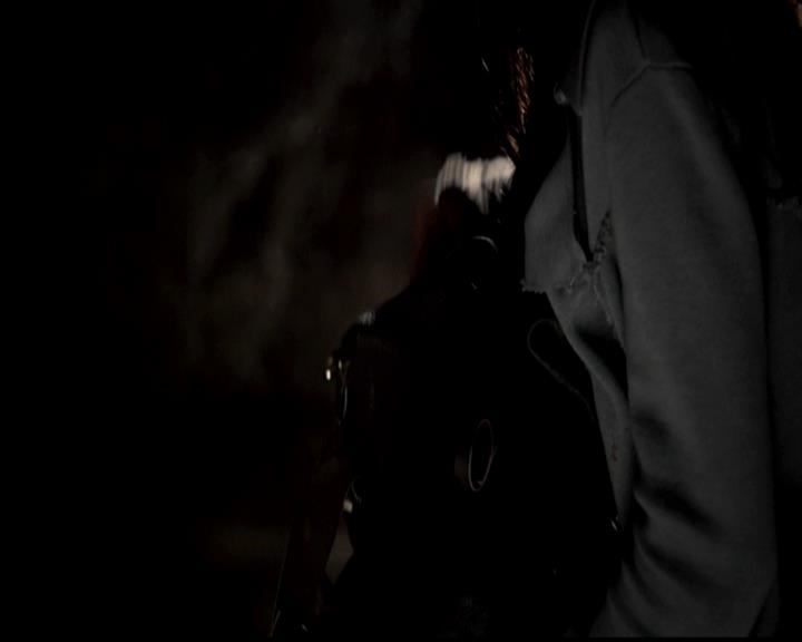 VampireDiariesWorld-dot-org_4x22TheWalkingDead0703.jpg