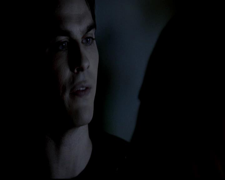 VampireDiariesWorld-dot-org_4x22TheWalkingDead0731.jpg