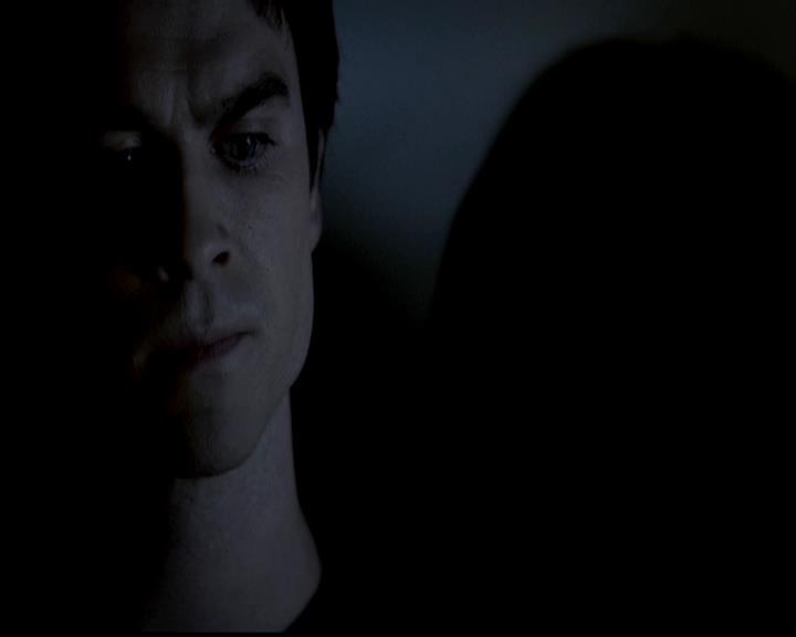 VampireDiariesWorld-dot-org_4x22TheWalkingDead0747.jpg
