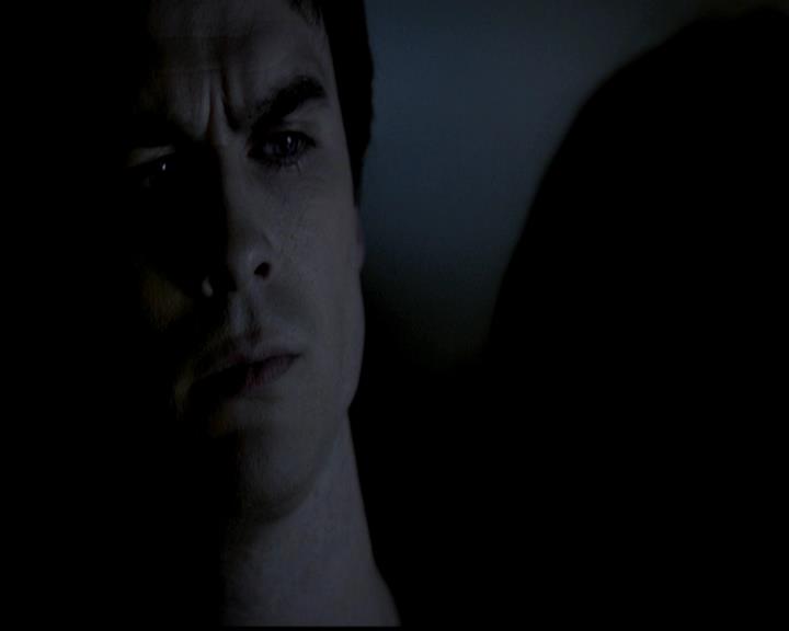 VampireDiariesWorld-dot-org_4x22TheWalkingDead0761.jpg