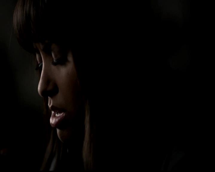 VampireDiariesWorld-dot-org_4x22TheWalkingDead0806.jpg