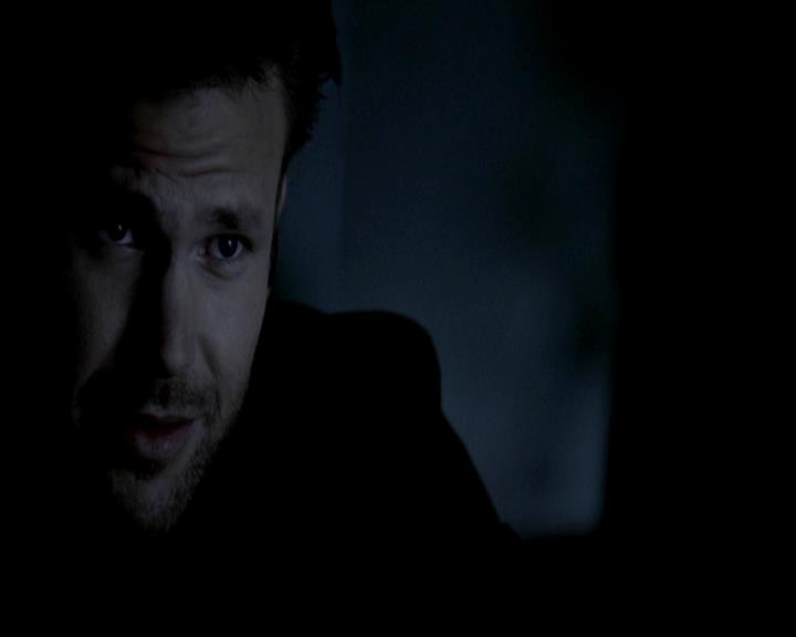 VampireDiariesWorld-dot-org_4x22TheWalkingDead0854.jpg