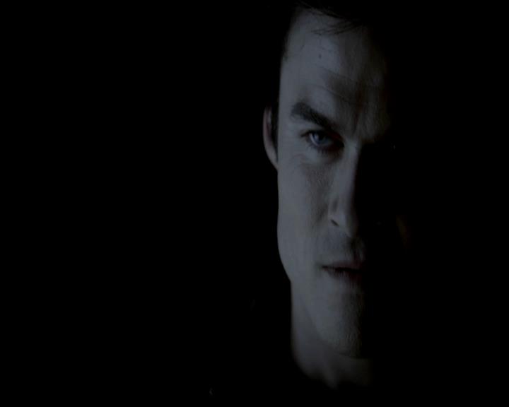 VampireDiariesWorld-dot-org_4x22TheWalkingDead0855.jpg