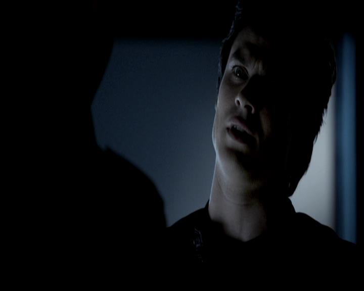 VampireDiariesWorld-dot-org_4x22TheWalkingDead0862.jpg