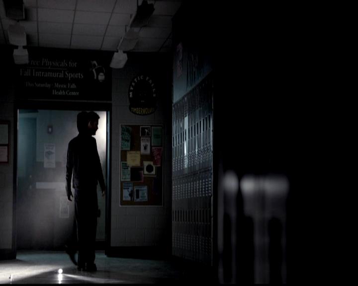 VampireDiariesWorld-dot-org_4x22TheWalkingDead0865.jpg