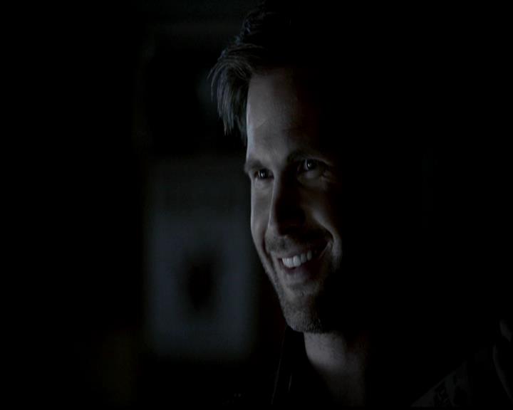 VampireDiariesWorld-dot-org_4x22TheWalkingDead0873.jpg