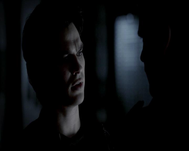VampireDiariesWorld-dot-org_4x22TheWalkingDead0883.jpg