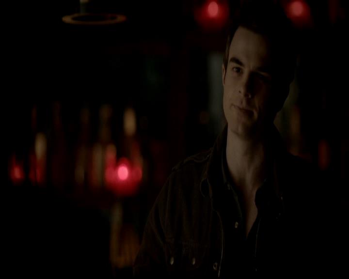 VampireDiariesWorld-dot-org_4x22TheWalkingDead0970.jpg