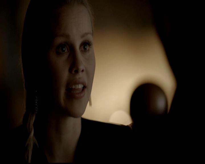 VampireDiariesWorld-dot-org_4x22TheWalkingDead0986.jpg