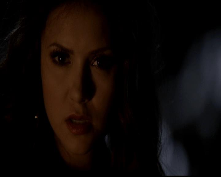 VampireDiariesWorld-dot-org_4x22TheWalkingDead1025.jpg