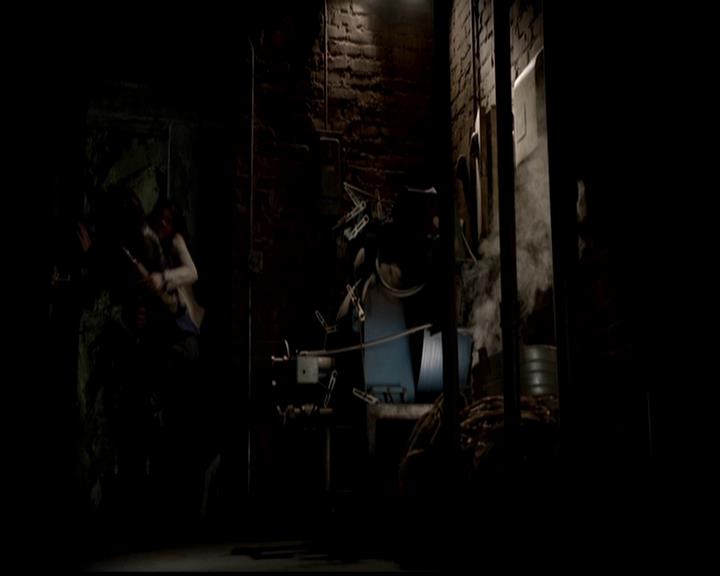 VampireDiariesWorld-dot-org_4x22TheWalkingDead1074.jpg