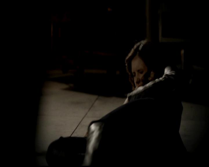 VampireDiariesWorld-dot-org_4x22TheWalkingDead1076.jpg