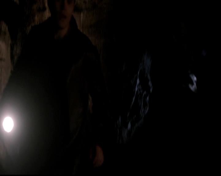 VampireDiariesWorld-dot-org_4x22TheWalkingDead1092.jpg