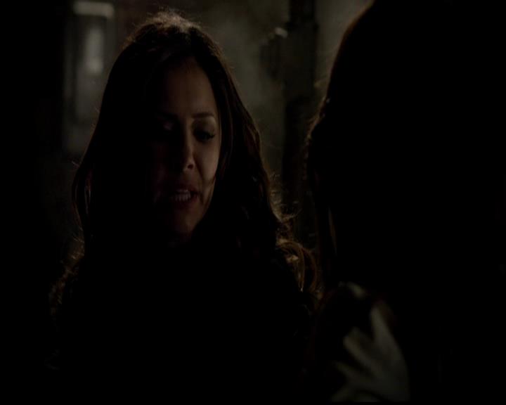 VampireDiariesWorld-dot-org_4x22TheWalkingDead1108.jpg