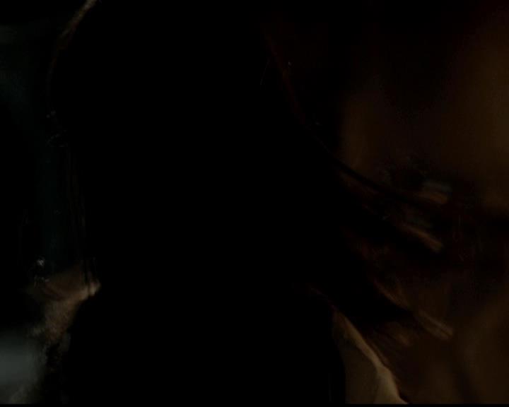 VampireDiariesWorld-dot-org_4x22TheWalkingDead1227.jpg