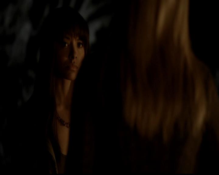 VampireDiariesWorld-dot-org_4x22TheWalkingDead1444.jpg