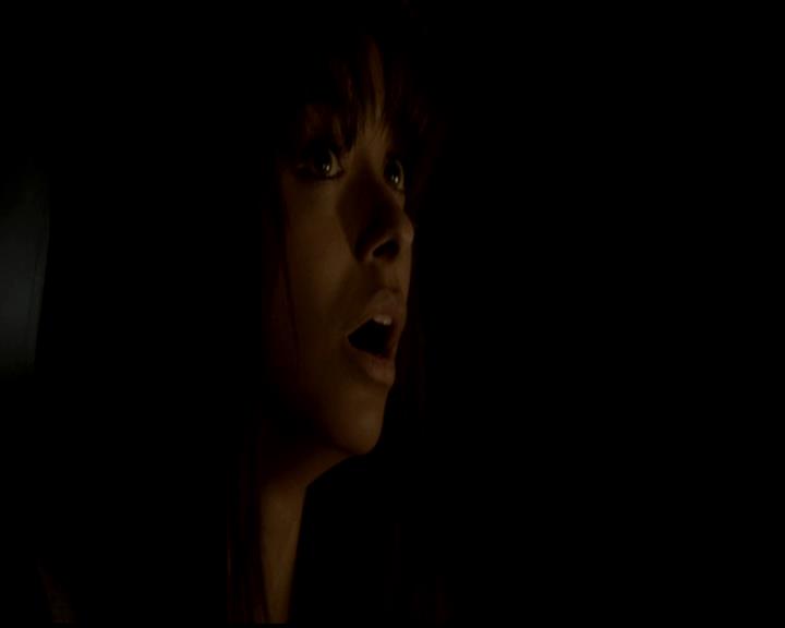VampireDiariesWorld-dot-org_4x22TheWalkingDead1470.jpg