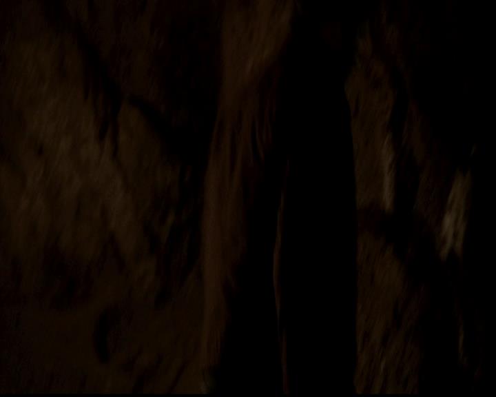 VampireDiariesWorld-dot-org_4x22TheWalkingDead1485.jpg
