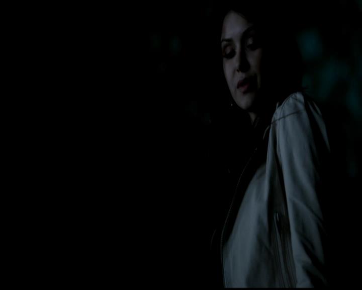VampireDiariesWorld-dot-org_4x22TheWalkingDead1496.jpg